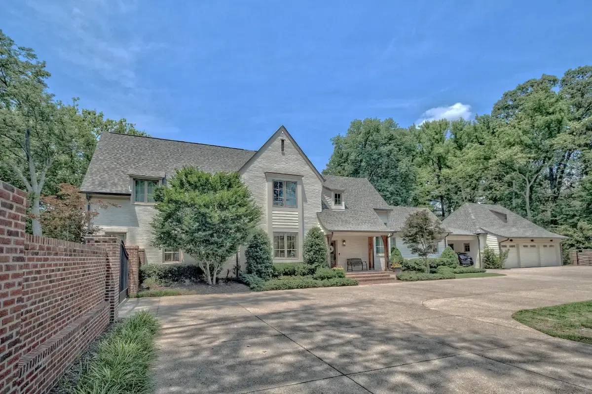 Custom home builder exterior of home.