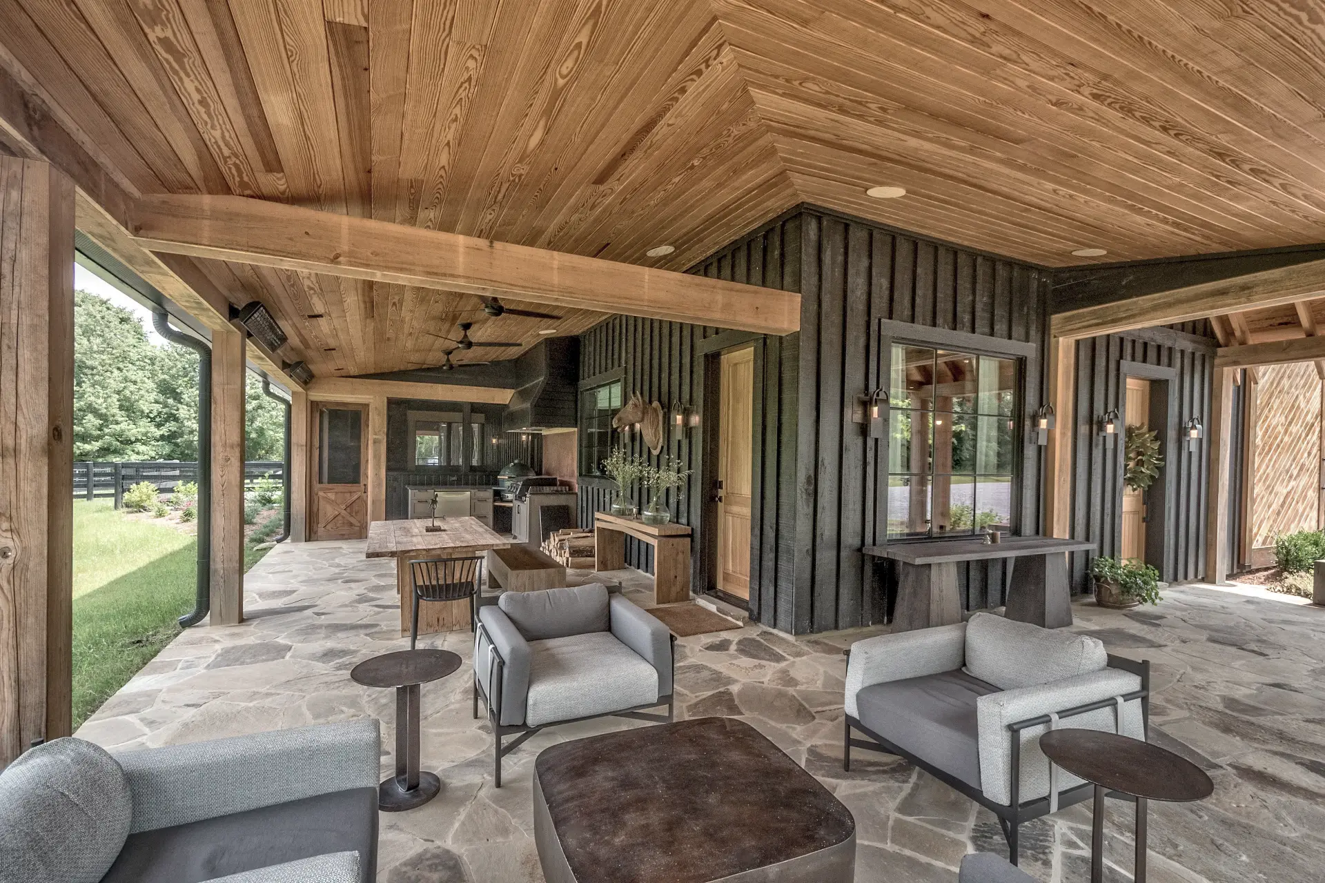 Custom barnominium design and construction.